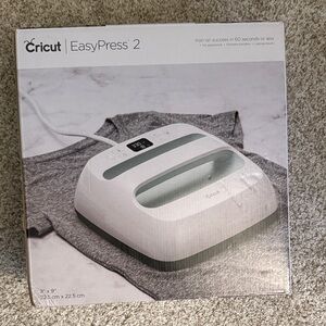 Cricut EasyPress 2 - White and Gray